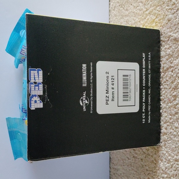 12 Minions Pez Dispensers - Picture 2 of 3